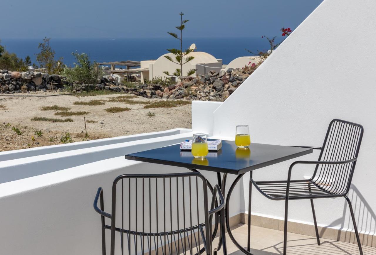 Theophrasti Suites Finikiá Kültér fotó