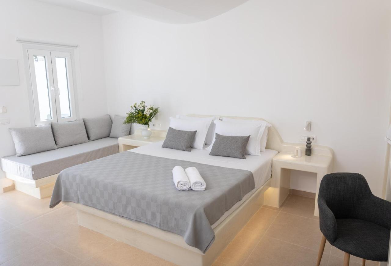 Theophrasti Suites Finikiá Kültér fotó