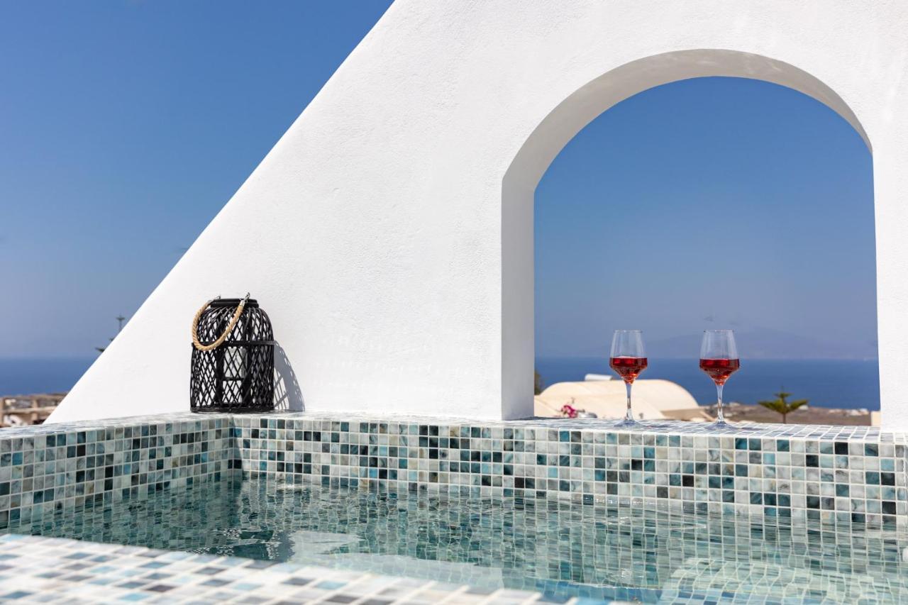 Theophrasti Suites Finikiá Kültér fotó