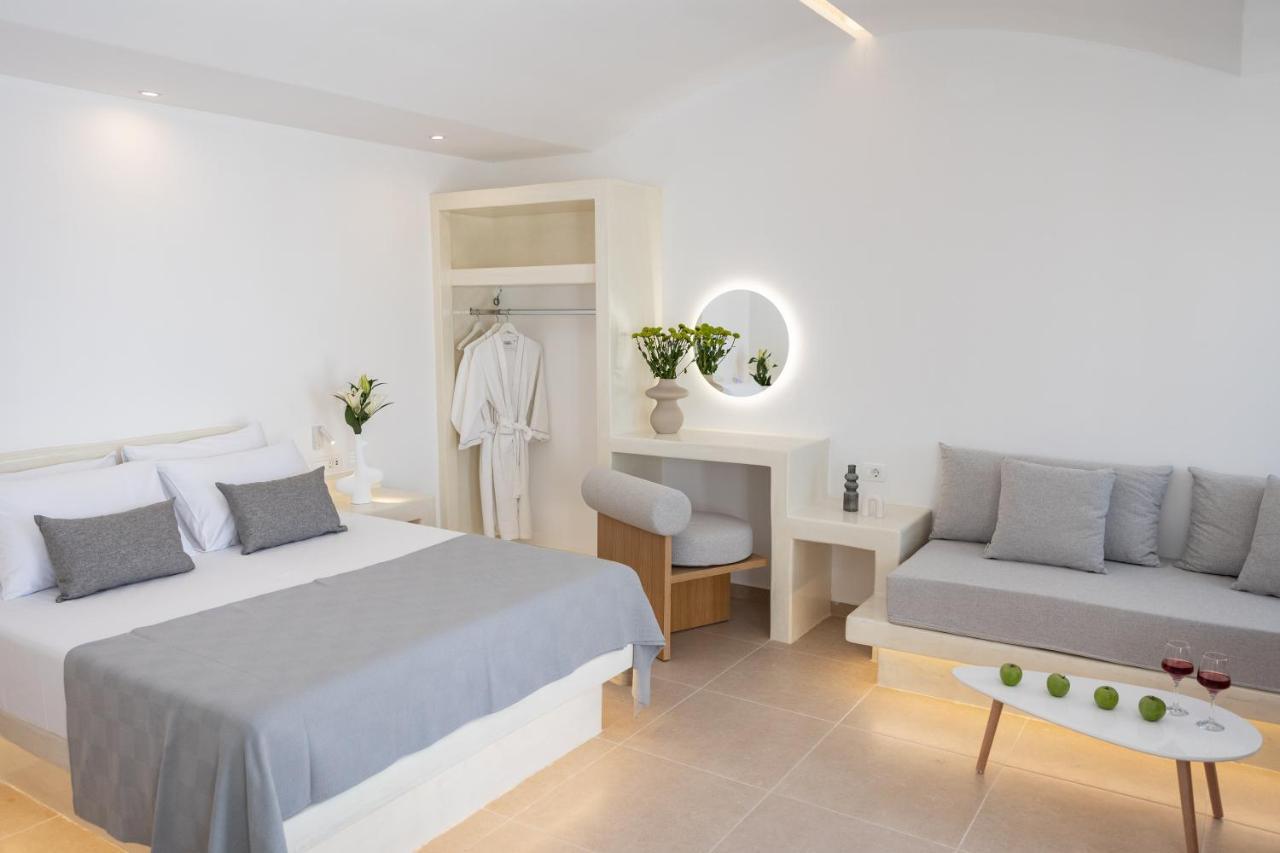 Theophrasti Suites Finikiá Kültér fotó