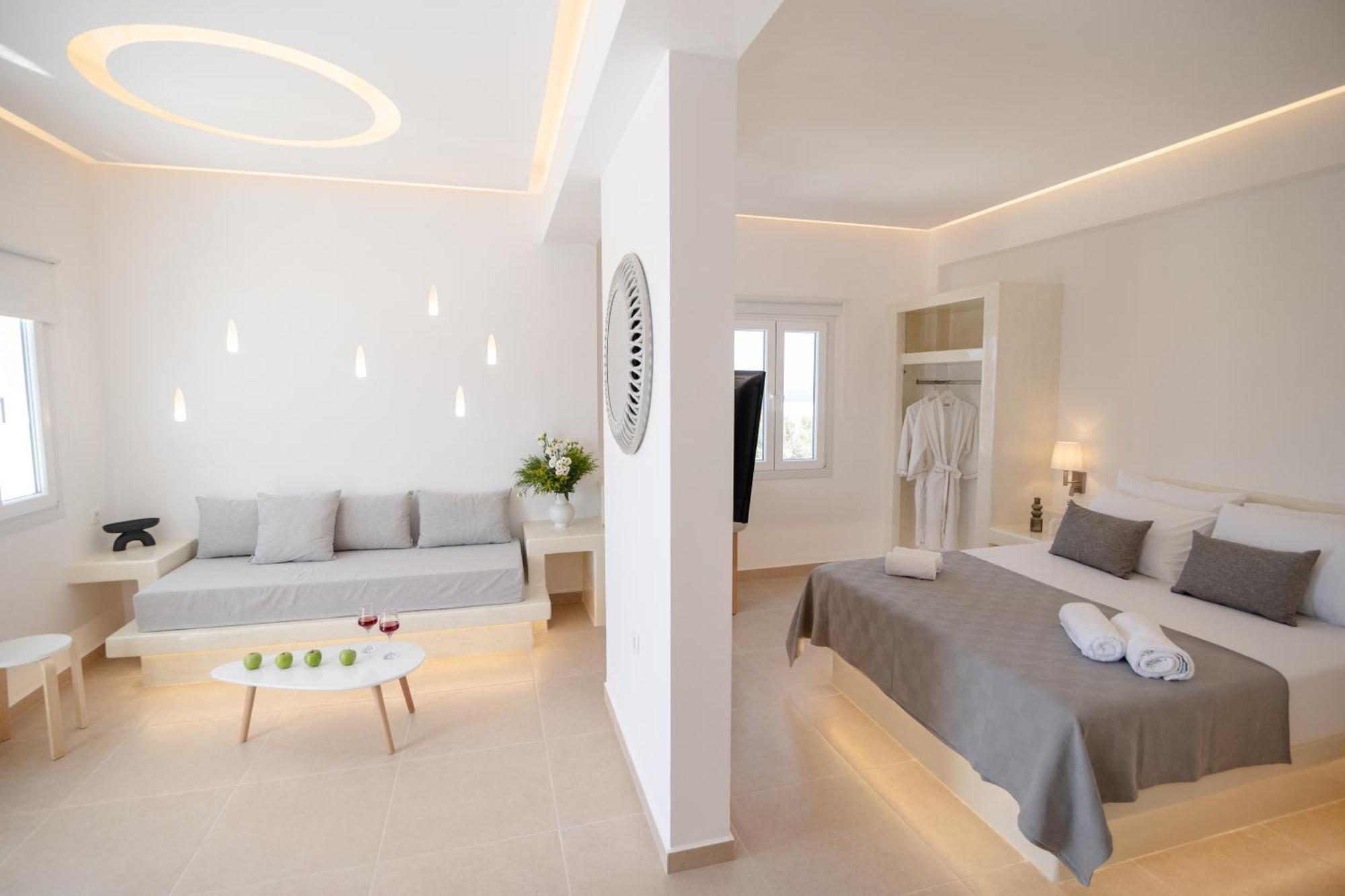 Theophrasti Suites Finikiá Kültér fotó