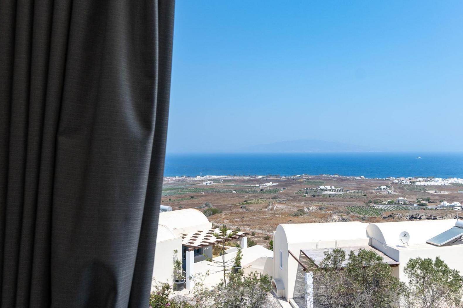Theophrasti Suites Finikiá Szoba fotó